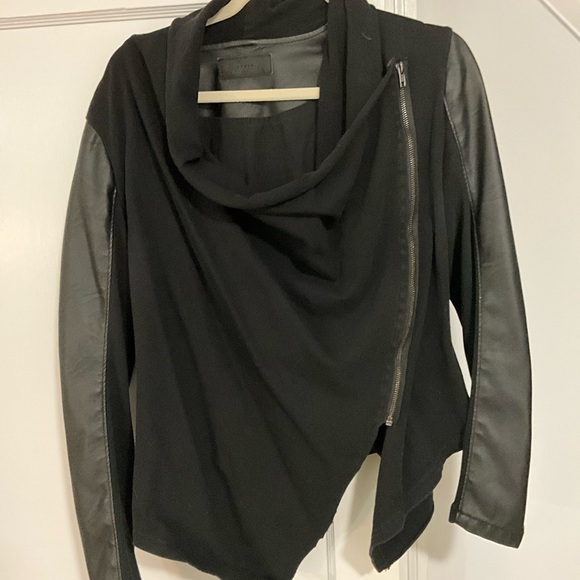 Blank NYC Black Asymmetrical Leather Sleeve Jacket - Picture 6 of 7